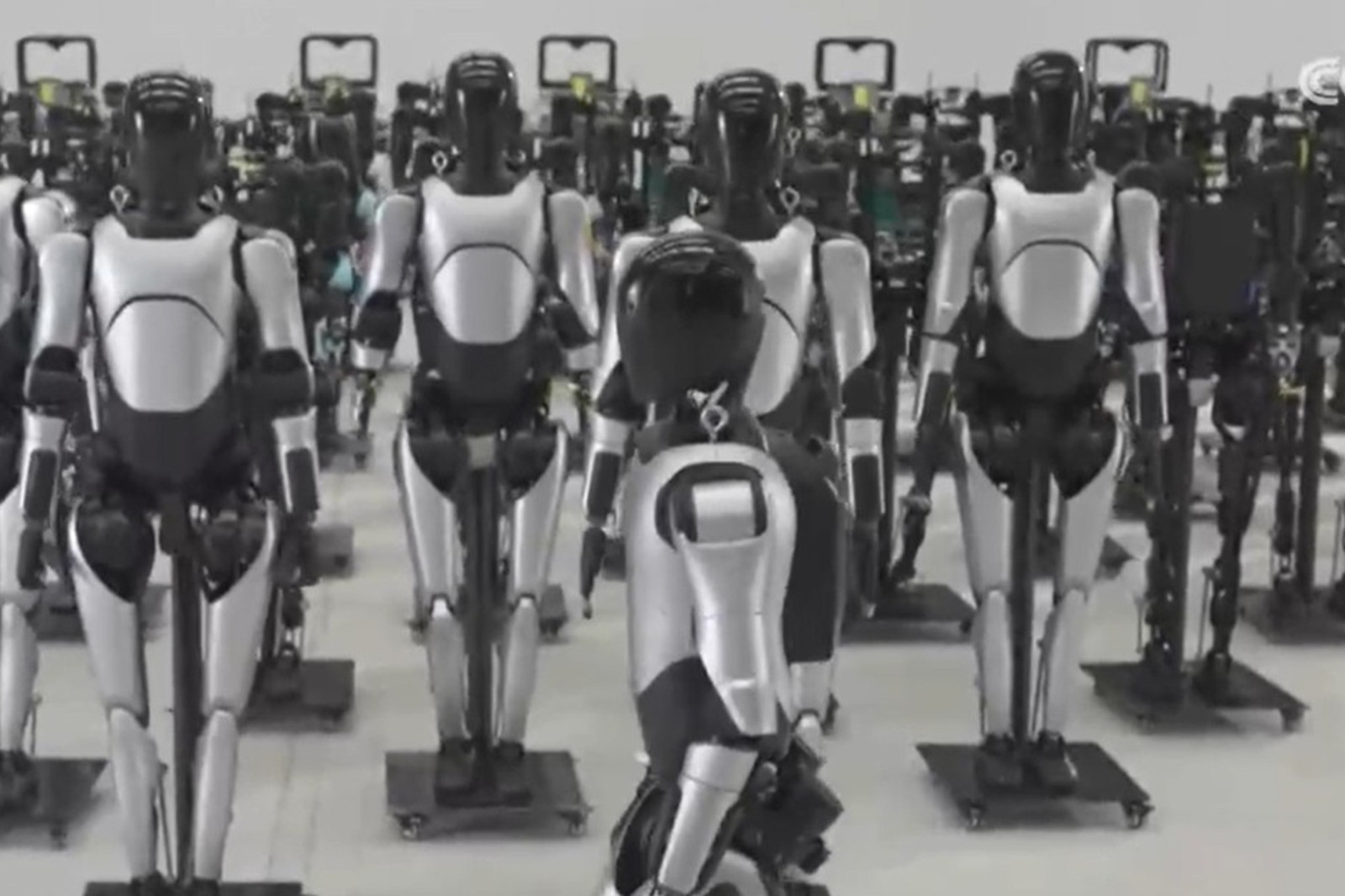 央视报道！揭秘太阳集团tyc机器人量产超级工厂